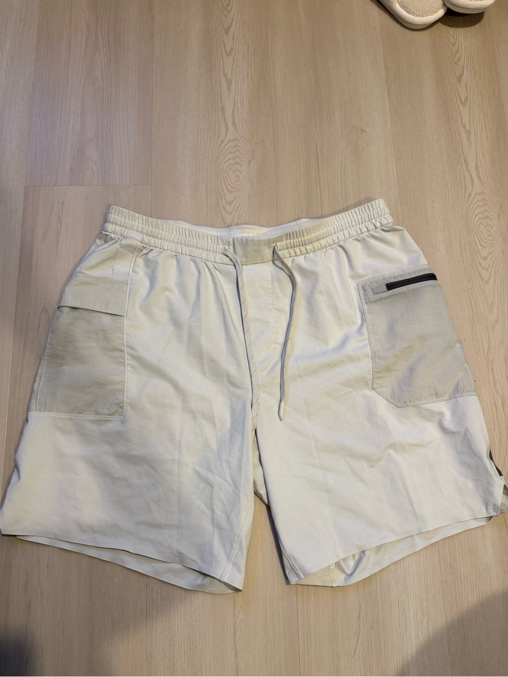 Lululemon Men's Light Cream Shorts